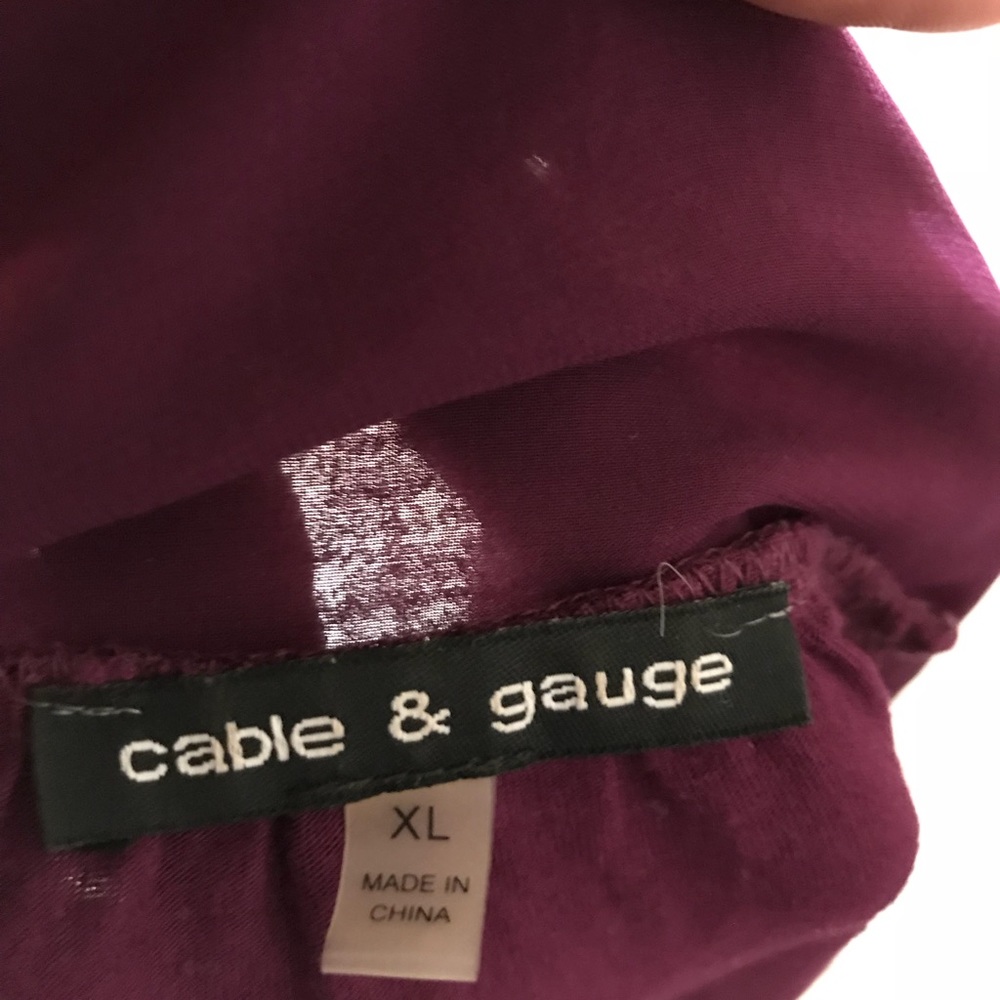 Burgundy sleeveless shirt with bow and neck - Picture 4 of 5